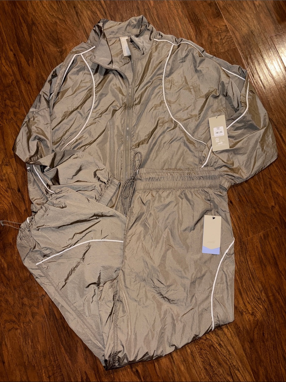 NWT Avia Lightweight Taupe Track Suit with White Piping